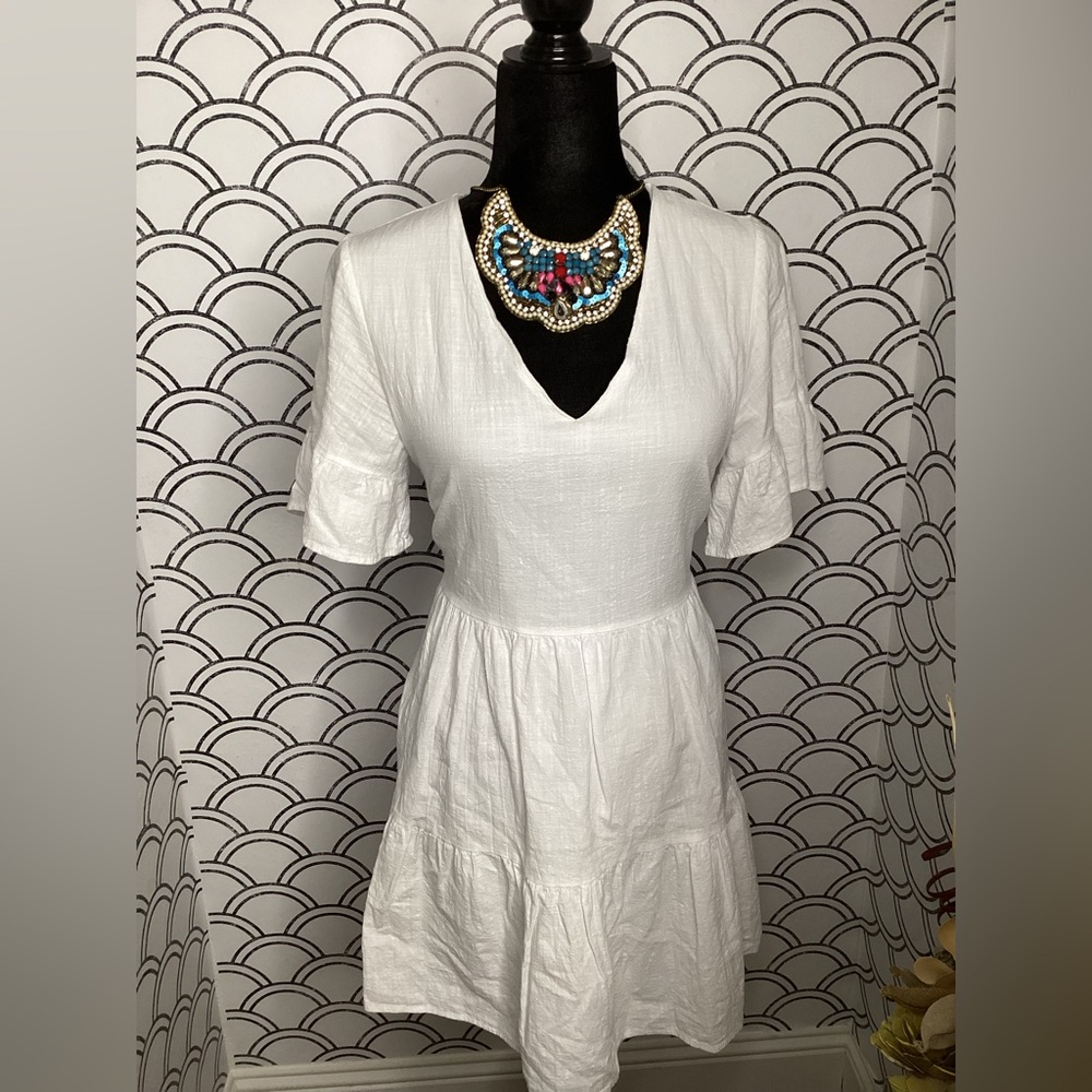 Fancyinn White Ruffle Layer Dress – Size medium